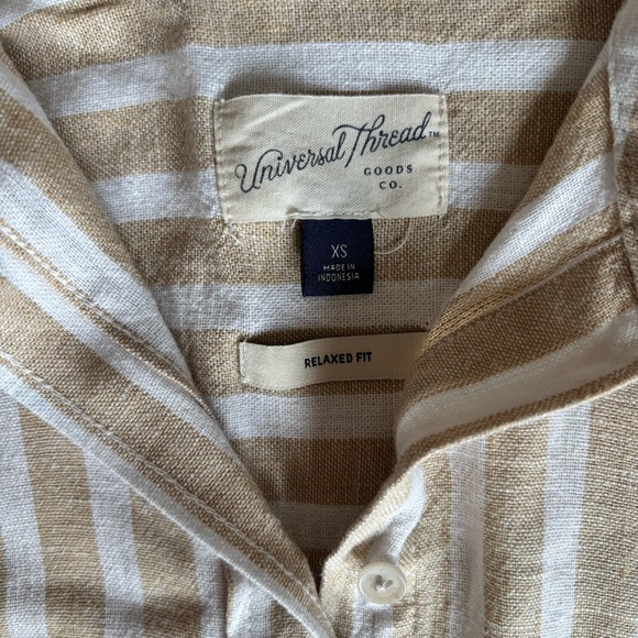 Universal Threads Linen Button-Up Shirt - Picture 2 of 3